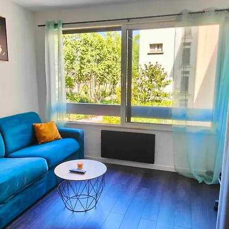 Beautiful Family Studio In
